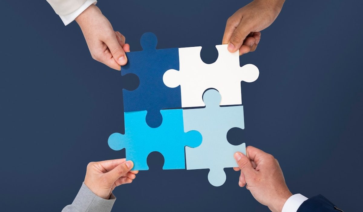 hands-holding-puzzle-business-problem-solving-concept_53876-129544